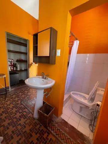 Fresh Tropical Colonial Style Walk-Up- Rooftop Terrace- Beach View 圣胡安