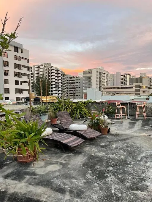公寓 Fresh Tropical Colonial Style Walk-Up- Rooftop Terrace- Beach View 圣胡安