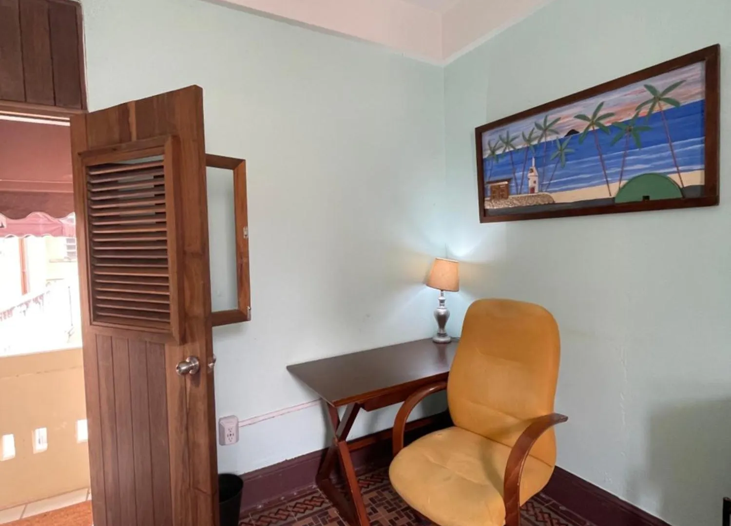 Fresh Tropical Colonial Style Walk-Up- Rooftop Terrace- Beach View 圣胡安
