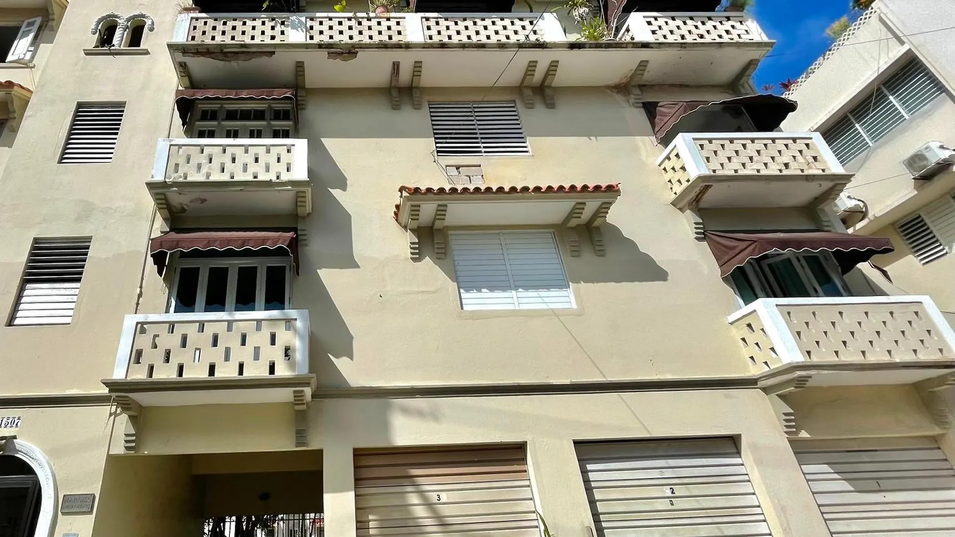 Fresh Tropical Colonial Style Walk-Up- Rooftop Terrace- Beach View San Juan Puerto Rico