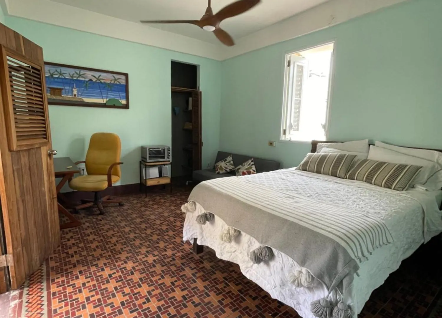 Fresh Tropical Colonial Style Walk-Up- Rooftop Terrace- Beach View San Juan Apartamento